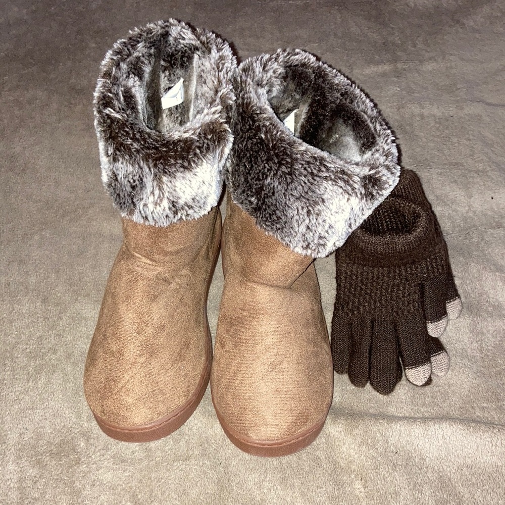 Brown fuzzy boots with gloves